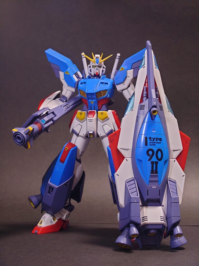 とにかく、フライトシールドがデカくてド派手でイイ！！