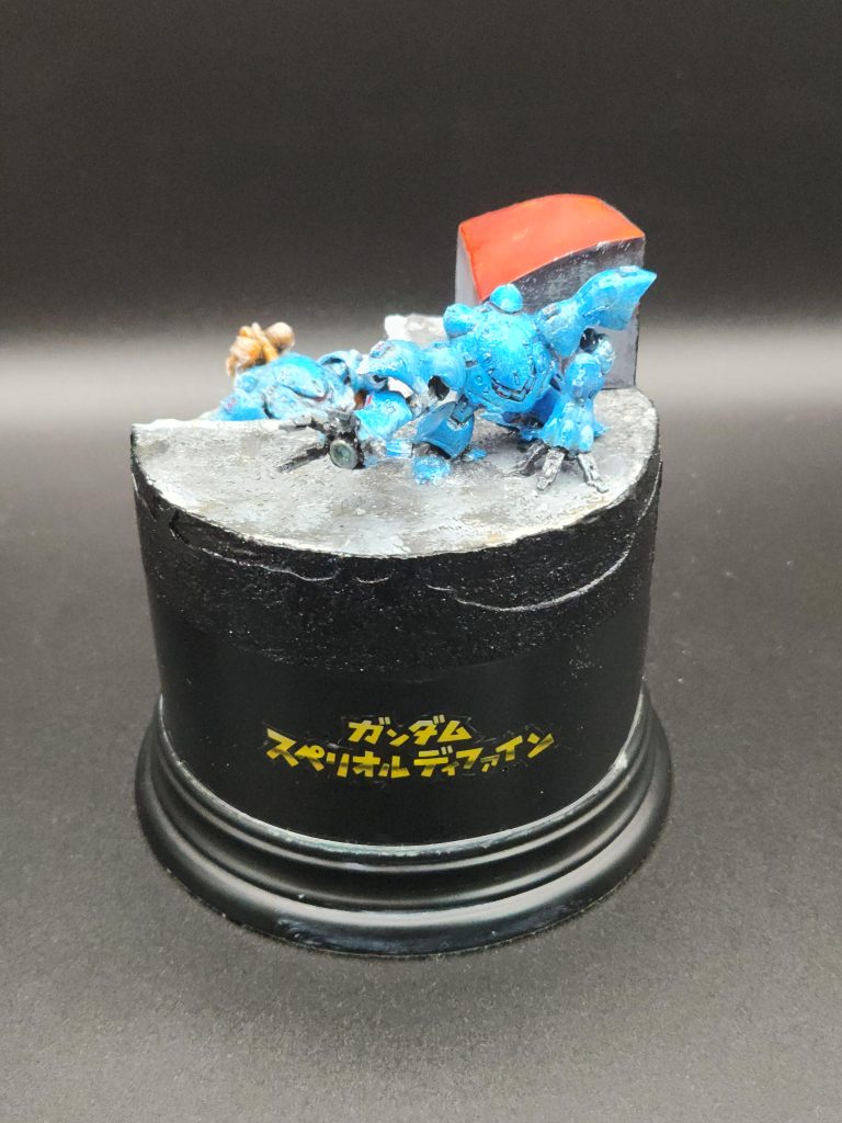 どっかの施設を強襲的な感じ、右端の建物はなにもないのは寂しいのでほんとは車とかコンテナもあったほうがよかったかも