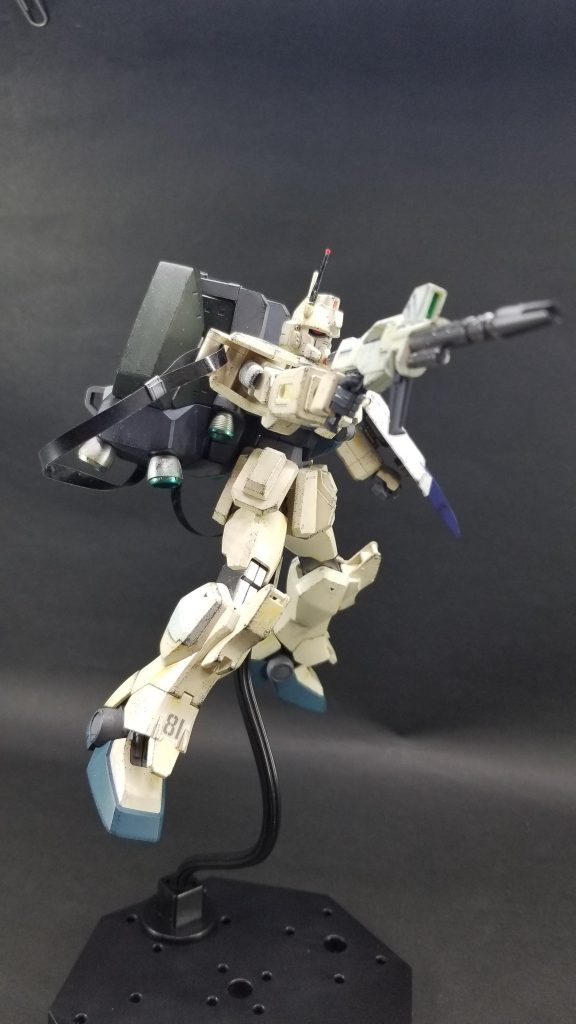 微妙な色変えの全部塗装と、スポンジ汚し、リアルタッチマーカーと、超EASY仕様で行きました。