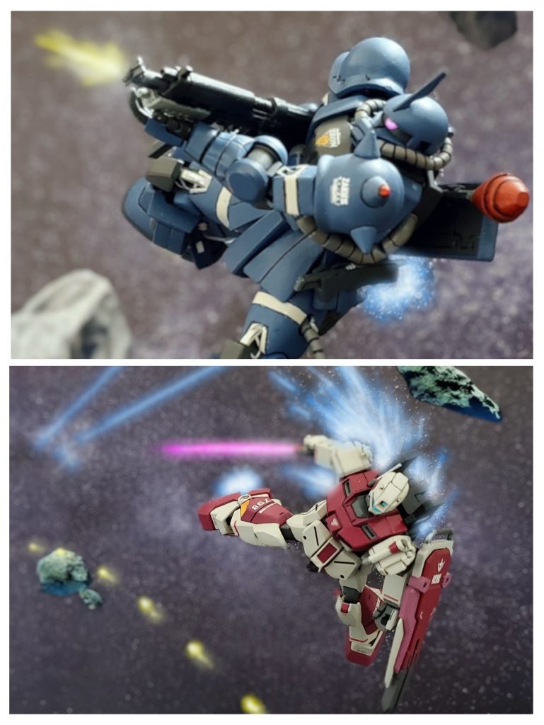 ついにエース同士の戦いの火蓋が切って落とされた‼️迫り来るブラッドラインとの距離を保つため、マシンガンで牽制し隙を見せない高機動型ザク。視界からブラッドラインを見失わないよう機体をコントロールしている。簡単には懐には入れさせない高機動型ザク。ブラッドラインの力を目の当たりにしても、立ち塞がるだけの実力はあるようだ。それでも隕石群をアンカーワイヤーで飛び回り、徐々に距離を詰めるブラッドライン。これまでに何機も墜としてきたが、今までで一番手強い相手になりそうだと感じるシイコ少尉。