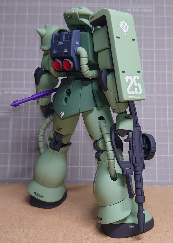 スタイルは立ち姿といい、ほんとにキットのままで十分な気がしますっ個人的には 太もも 脚 スリッパは か旧キットの太ましさが好みです。