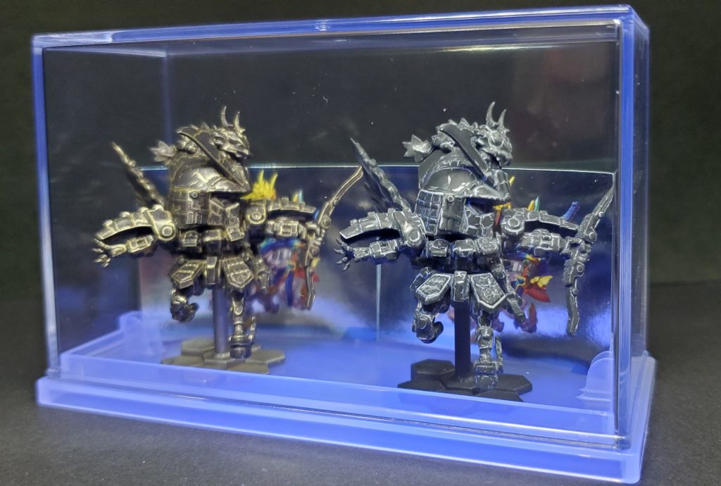 もう少し小さければダイソーの1番小さいアクリルケースにピッタリ収まりそうなんだけどなぁ ちなみに残りの1つは頭部がどこかに隠れた