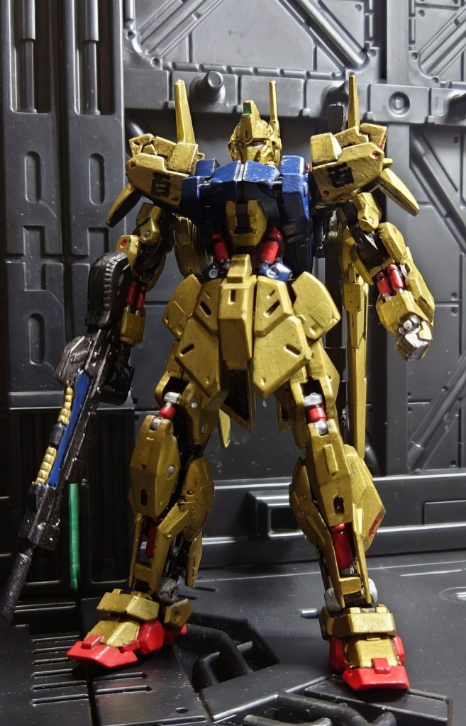 さて、今作のアーティファクト百式。初見はMGか？と、思わせる造形の素晴らしさ（笑）。逆に言えば既にフォルムが完成され尽くしているので、大胆なアレンジは出来ないのかも知れませんね（笑）。製作もシンプルな構造故か、かなり短期間で完成しました😄。