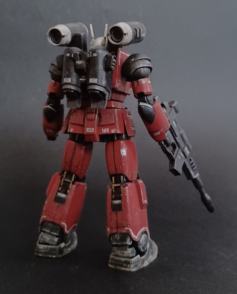 なぜリアルタイプカラーにしようかと思ったのかと申しますと実は、2023年の春にHGUC 1/144ガンキャノンを完成させておりましたので今回はいくら「ククルス・ドアンの島」バージョンとは言え同じガンキャノンを組むのであれば以前とは違う物にしたいと思うのが人の心というものでございます。