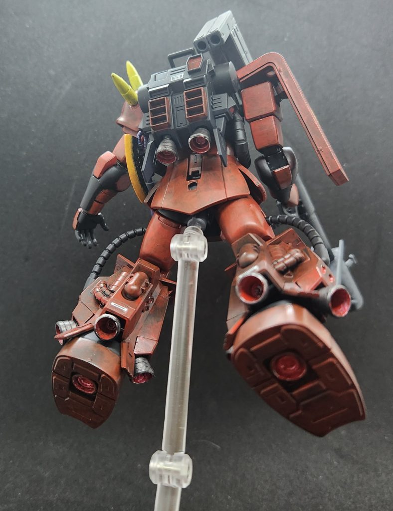 バックショットその2。その1と違いはあまり無いけど撮ったし上げとくかってことで。スミ入れしてないんですがHJのサイトで参考にした黒下地かつ下地を活かす筆塗りをやってみたのでスミ入れした感じにも見えてまぁええかなと。(つや消し後にスミ入れするの忘れた事に気付いたけど「そのままでええかぁ」ってなった訳じゃない)