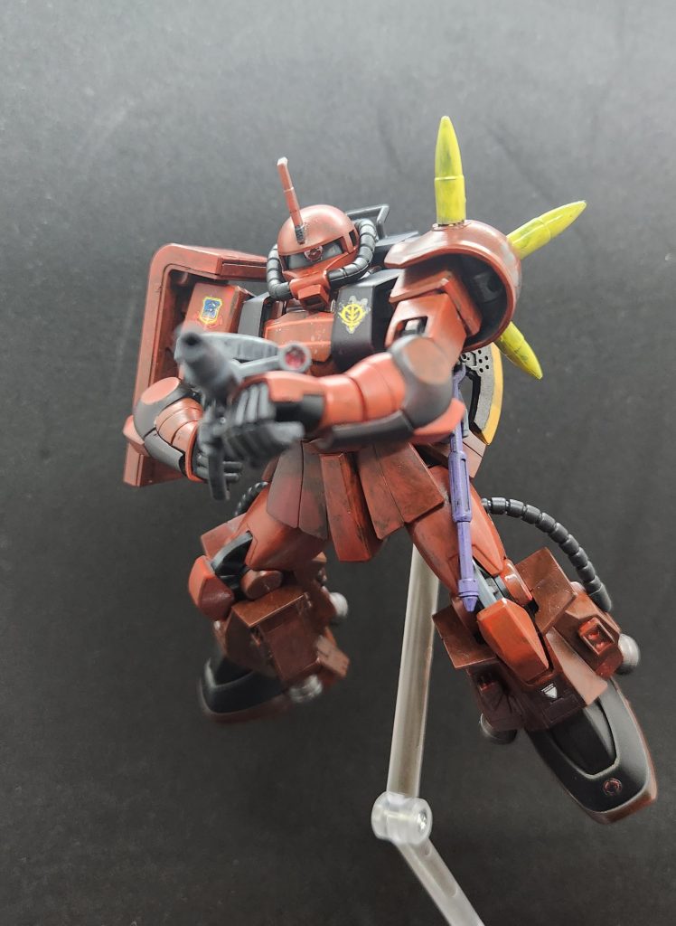 ザクマシンガンで1枚。これウェザリングした方が見映え良くなったんじゃないか…?というのは内緒で…::(  'ω'  )::