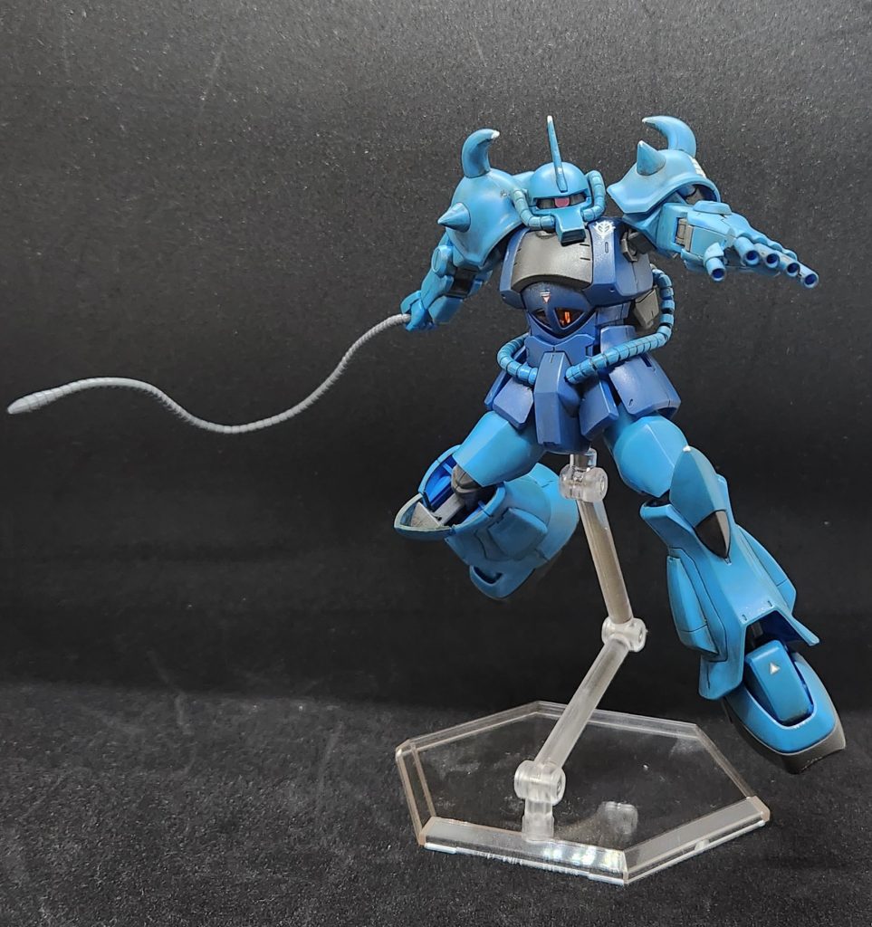 フィンガーバルカンでポーズ。バルカンの指は切り離して緩くなった根元を瞬着で補強した結果固まっちゃって親指部分しか動かなくなったのは内緒…指先の砲口にはウェザリングマスターのススを使いました。ミエテルカナ?