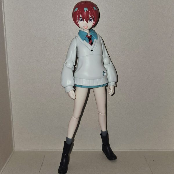 ようやく買えたアマテのガンプラ。あまり奇抜なことはせずほとんど素組み 腿の横ロールだけなんかヤだったので、可動をパンツとの境に移動見た目はほとんど変わらない！ 
