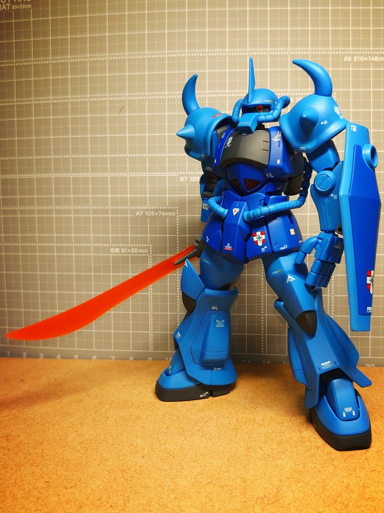 色は鮮やかなブルーだけど足しすぎても破綻してしまう機体なので、難しいです。ノーマル。