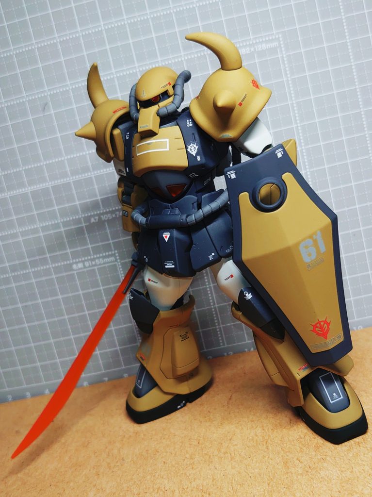 いつもの癖でプロトタイプを強そうにしてしまってます。こちらは 頭をザク用に 動パイの追加をしてます。(´ρ`) 