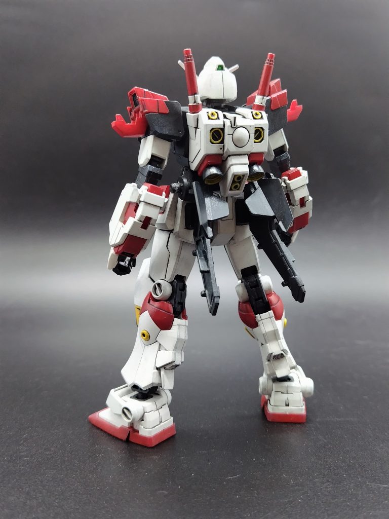 プレミアム・バンダイ限定モデルにしては色分けが足りずシールだよりのところが多数。バックパックなどはシールすら無かったもよう。