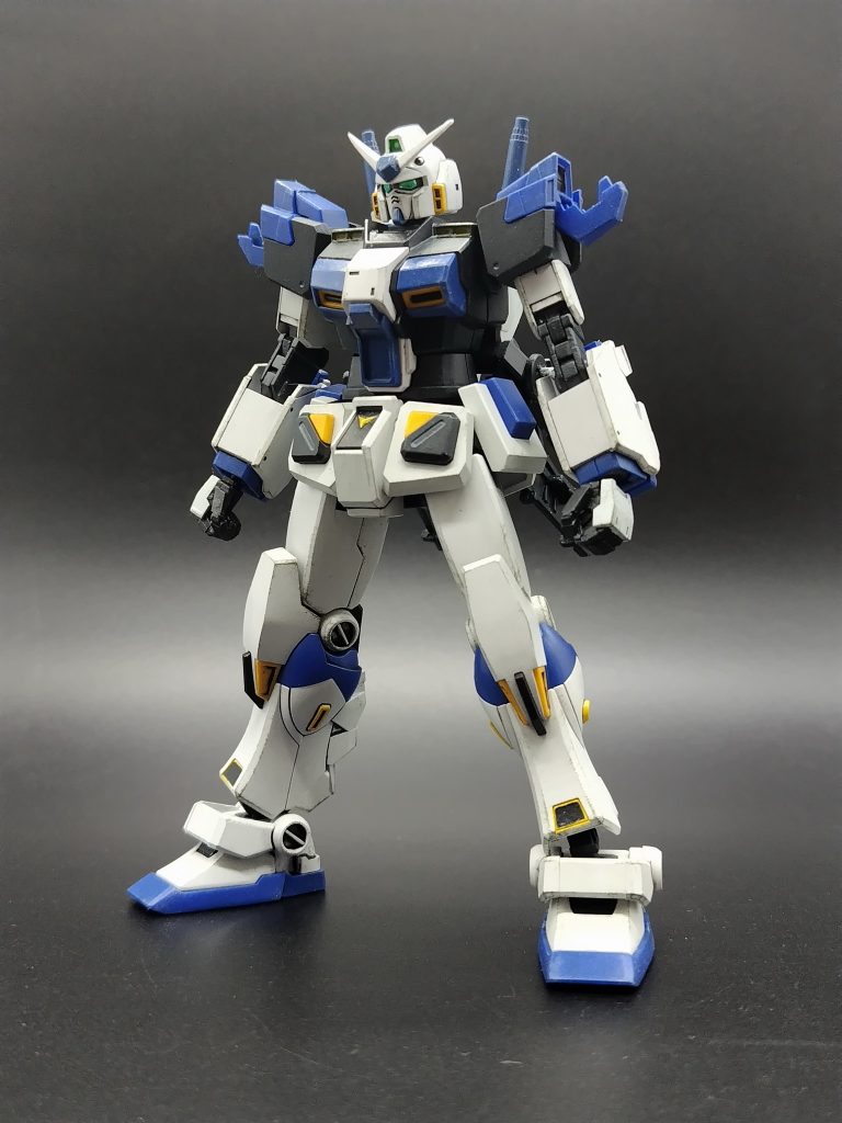 ノーマルモード。V字アンテナは粘土で型とってエポパテで複製。ハンドパーツは連邦MS用Sサイズ。このキット目が大きめじゃないですか？
