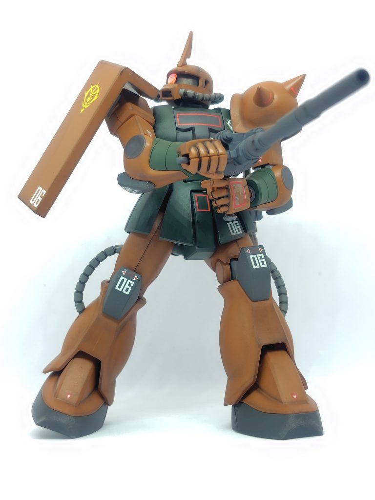 上空のドップ隊に指示を出しつつ前線に立つガルマ様!