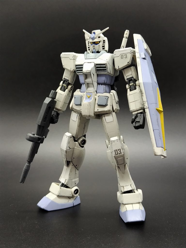 淡い色のボディーにドライブラシを濃い色でいれるのは躊躇しちゃいます。