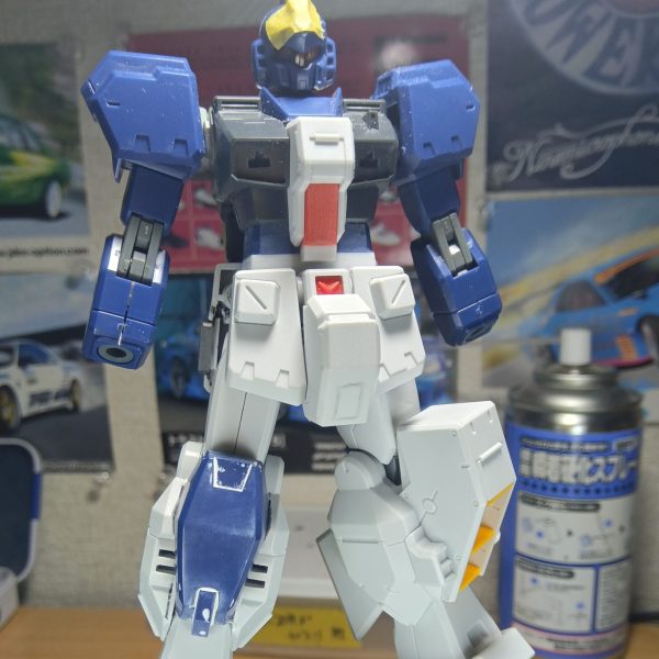 ジムクゥエルを製作するにあたり、ガンダムヘイズルにドナーになっていただき、ジムクゥエルがちょっと強化型になったジムクゥエルになってもらおうと制作中でありますリヤのスカートアーマーにバーニアを仕込みまして高機動な感じになりましたヘイズルのごっついヒザをジムクゥエルのヒザに入れ替えるとこんな感じになりました足首のアンクルアーマーもジムクゥエルに交換で、ジムクゥエルのボディにジャンクで持っていたジムスナイパーを移植してジムスナイパーにしてやろうと思います（1枚目）