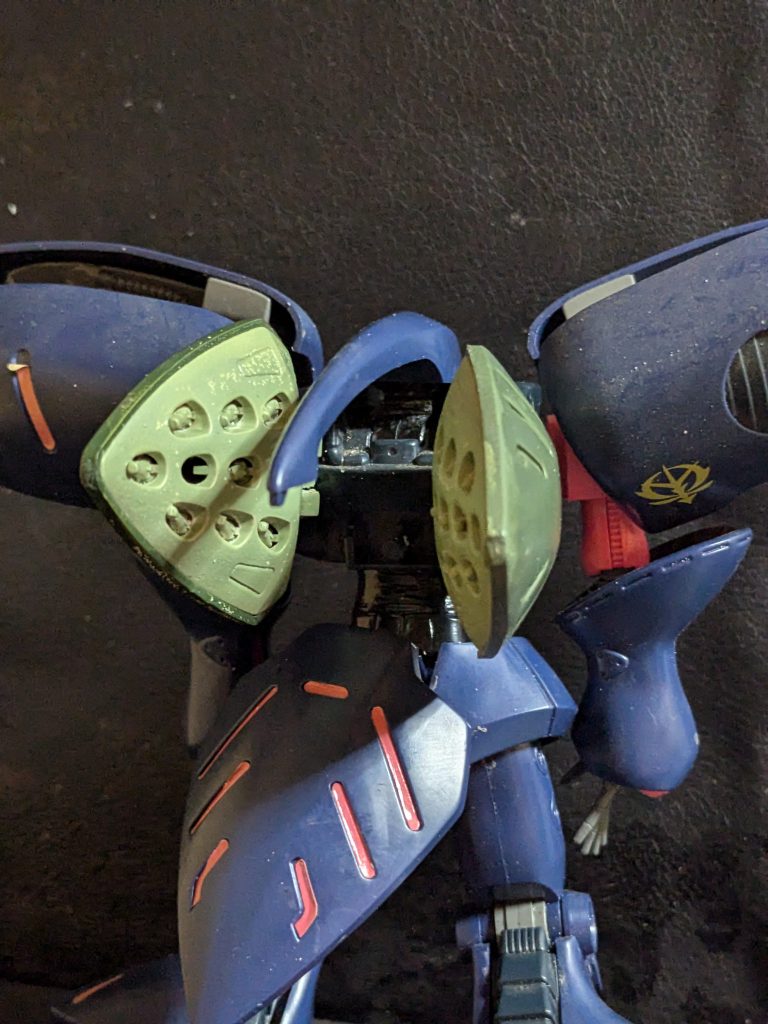 余っていたファンネルラックを2つ付けたのがハエトリグサに似ているから【フライトラップ】と命名。