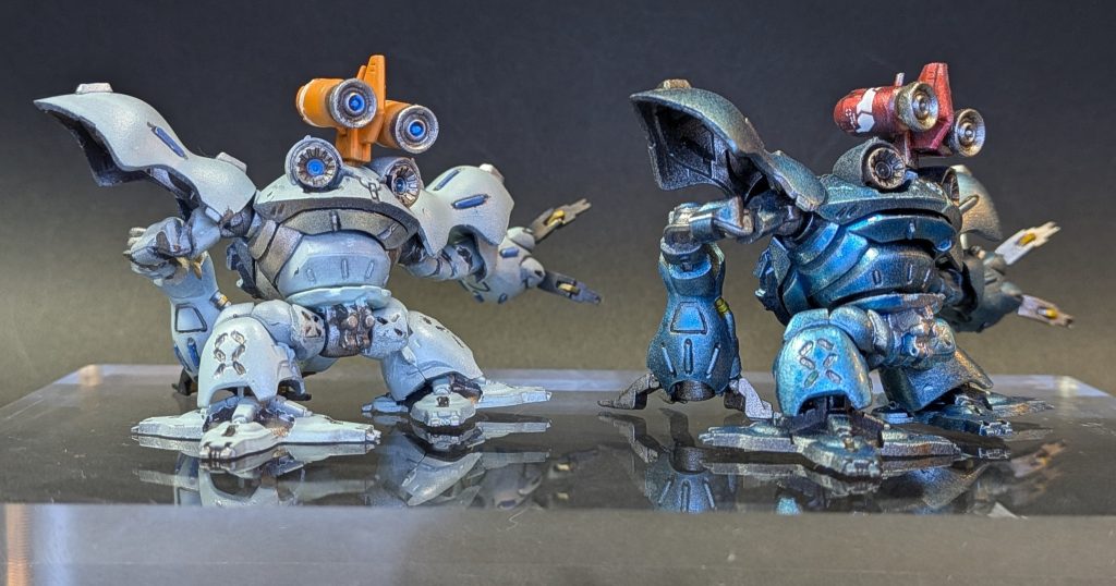 バックショット。1号機はバーニアが発光します。