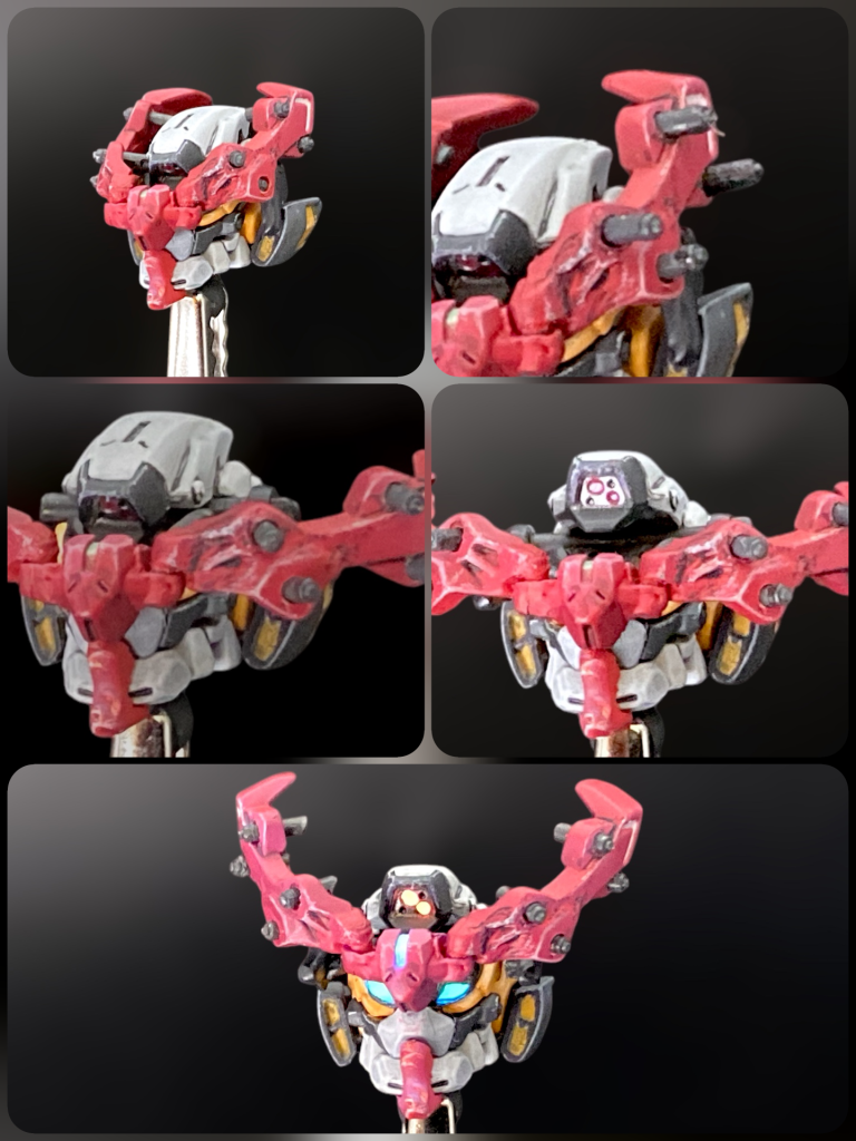 1話で印象的な頭部開閉は、差し替えパーツではなく、可動します。固定具？は開口してプラ棒に差し替え、ツノの根本に軸棒を作って左右開閉、ツノの根本裏に縦溝を作り、眉間に突き出した棒を挟む形で上下スライド、トサカは元の分割を活かしてシーソー状に開閉します。しかし、兎に角剛性が足りません😅今作るならここは差し替えなまま、口の開閉を作るのでしょうね🤔