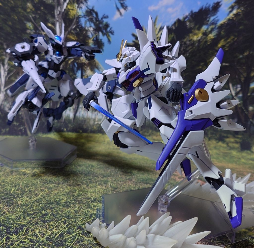 ビームサーベルと、ビーム砲“ヴァジュラ”の連携。