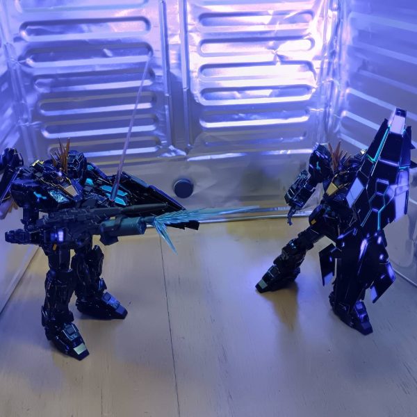 RG 1/144 ユニコーンガンダム２号機 バンシィ・ノルン (最終決戦仕様) [スペシャルコーティング]に惚れた！2体で、ユニコーン＋デストロイ両方並べたくなった！（7枚目）