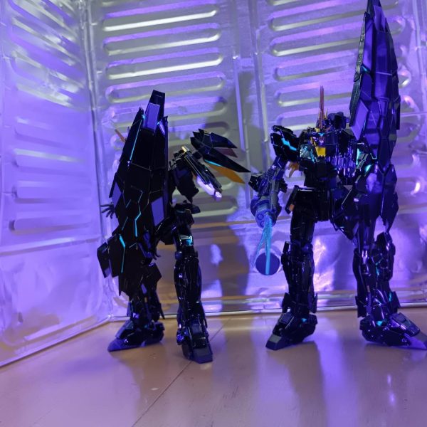 RG 1/144 ユニコーンガンダム２号機 バンシィ・ノルン (最終決戦仕様) [スペシャルコーティング]に惚れた！2体で、ユニコーン＋デストロイ両方並べたくなった！（5枚目）