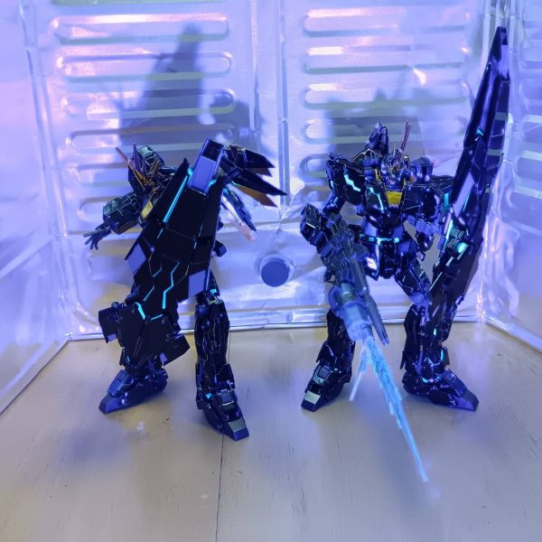 RG 1/144 ユニコーンガンダム２号機 バンシィ・ノルン (最終決戦仕様) [スペシャルコーティング]に惚れた！2体で、ユニコーン＋デストロイ両方並べたくなった！（3枚目）