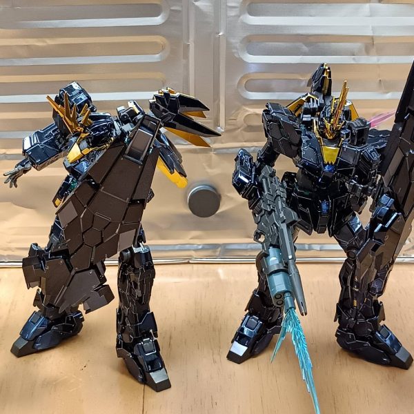RG 1/144 ユニコーンガンダム２号機 バンシィ・ノルン (最終決戦仕様) [スペシャルコーティング]に惚れた！2体で、ユニコーン＋デストロイ両方並べたくなった！（4枚目）