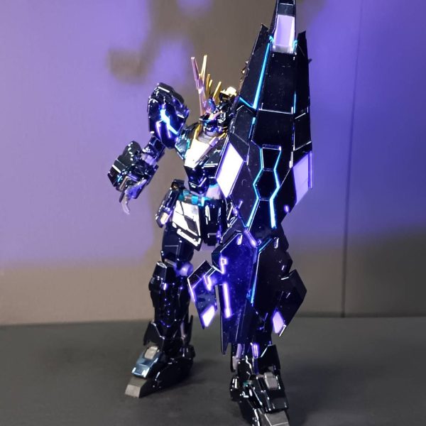 UCを見ながら、クシャトリア、シナンジュ、バンシィを作っていた。UC見直してわかるのは、必要のない戦争させられているので、悪役が必要で、、、、、リディさん！って感じ？バンシィが正義役の話が欲しくなる！（7枚目）
