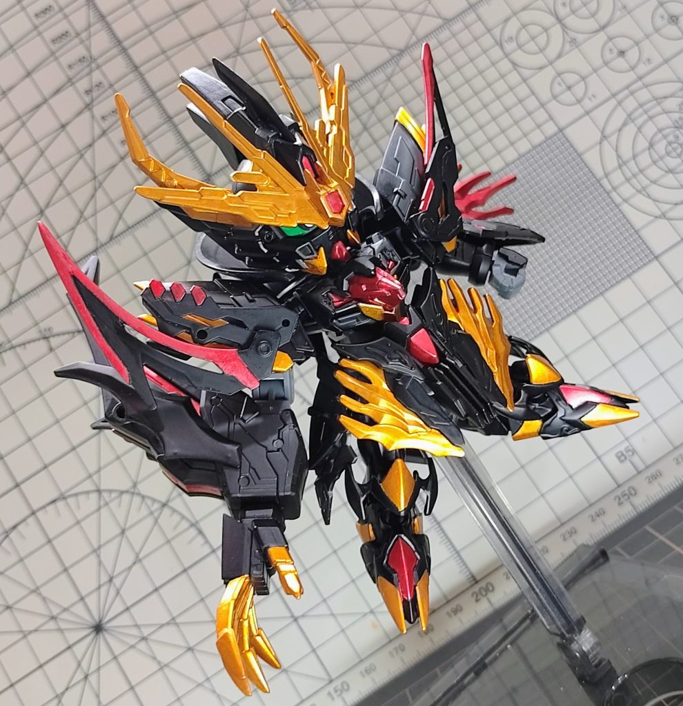 Asymmetric Gundam–2枚目/制作者：TETSUYAYA