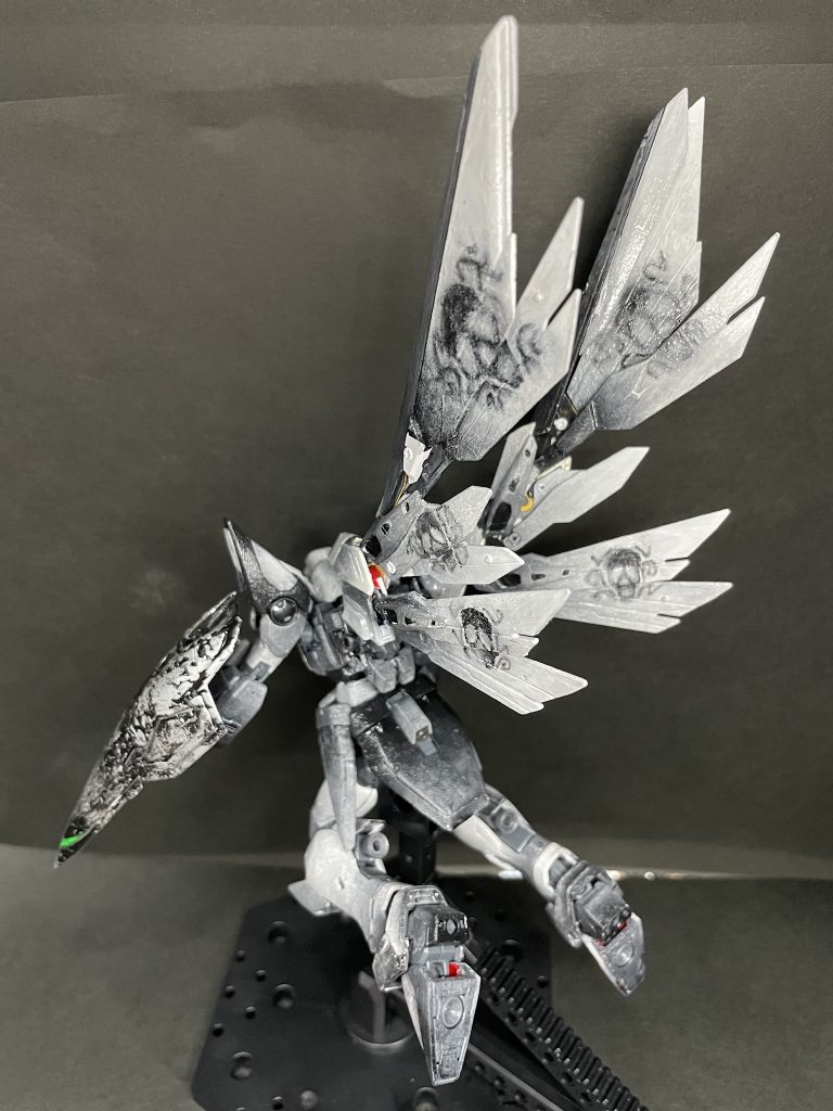 ウイングガンダム–4枚目/制作者：T.Naka