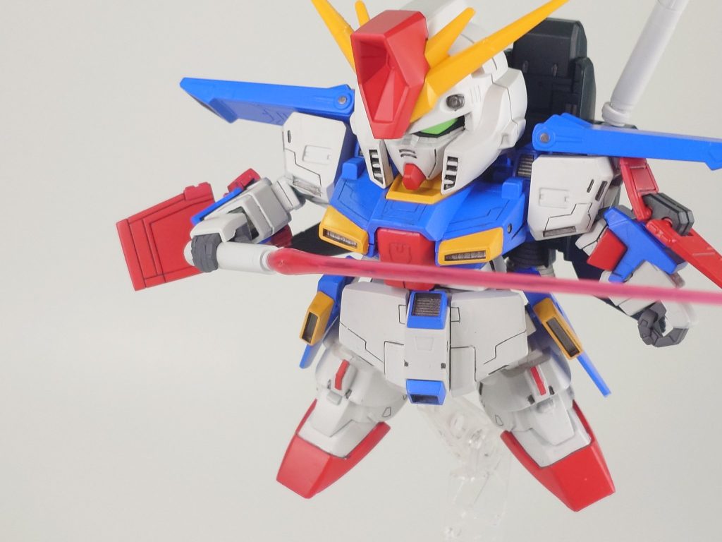 以下使用塗料G:ガイアノーツ T:タミヤ C:クレオス下地(白部分と赤部分と黒部分):G グレーサフ下地(青部分):G ブルーサフ 墨入れ :T ダークグレートップコート:G 半光沢白:G ニュートラルグレー1赤:G ブライトレッド青:G アイスコバルトブリー黄:G エヴァイエローメタリック:C(水性)焼鉄色緑:調色したライトグリーン黒:G ミッドナイトブルー関節:G メカサフ