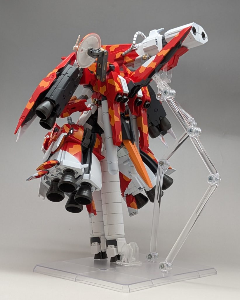 下からのバーニア。良くないですか?!グラファイトブラックが良い感じに発色してくれました。