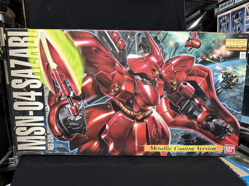 今回、友人からMG サザビー(メタリックコーティングVer.)を頂いたので制作致しました＾＾