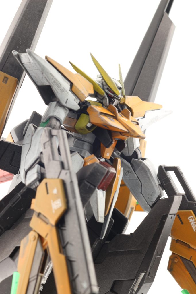 前回、デスティニーガンダムから引き続きのエアブラシ塗装