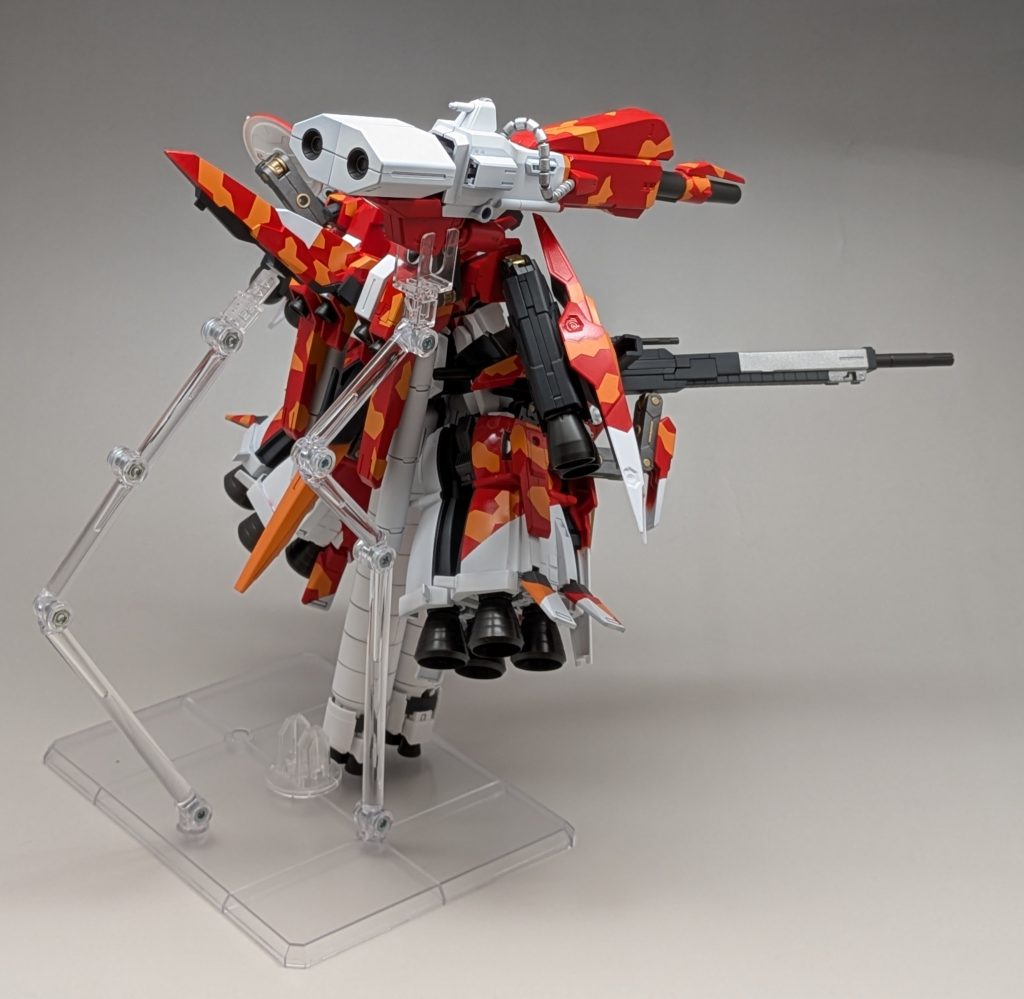 スプリッター迷彩頑張りました。なかなかビビットになったのでは。