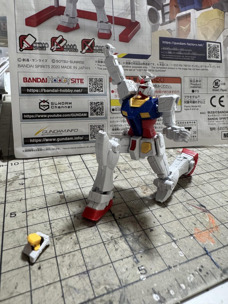 ある程度カットして大まかなポージングをつけた状態