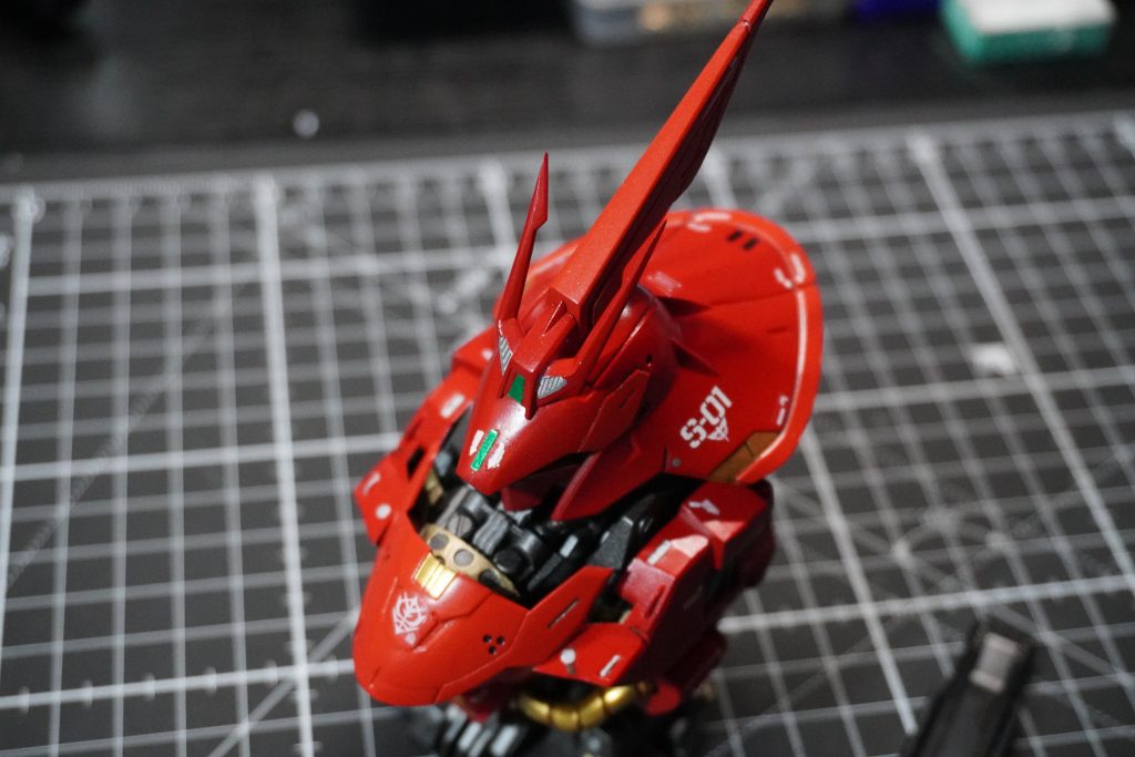 見下ろしショット。組んだ後に思ったんですが、首回り結構フレーム見えてましたね。最低限塗分けていますがもう少しディティールアップしても良かったかも？ 