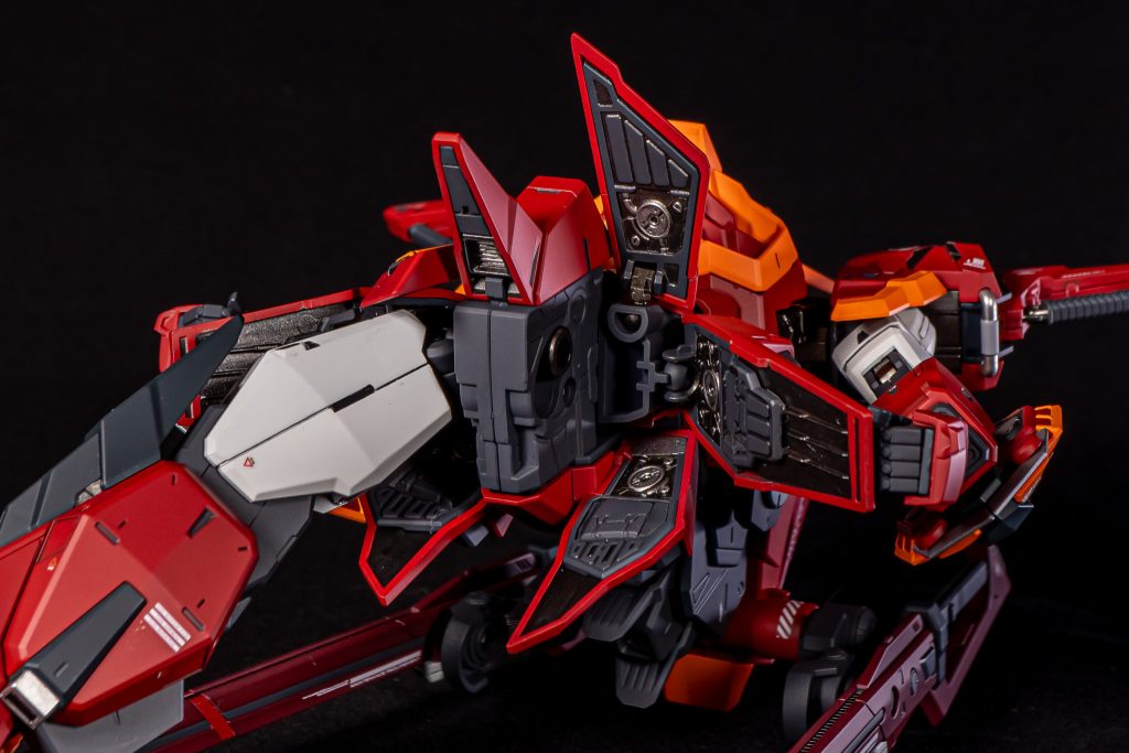 スカート裏　空洞は埋めて塗り分け