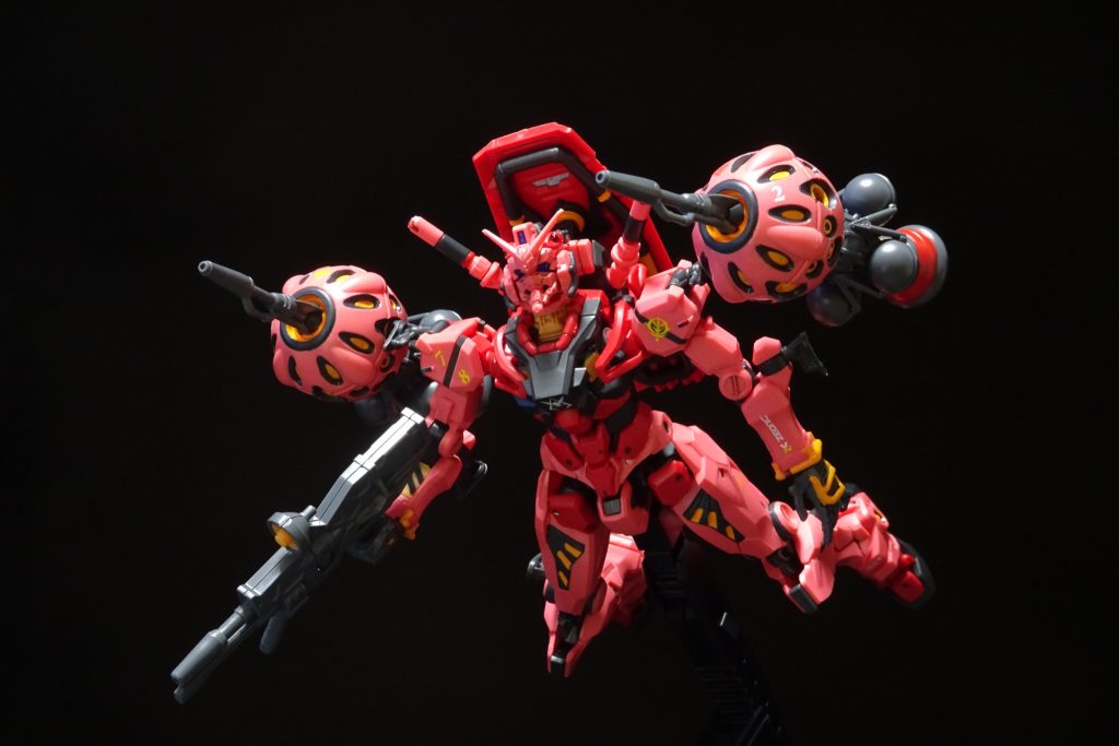 シャア、赤いガンダム、出る！