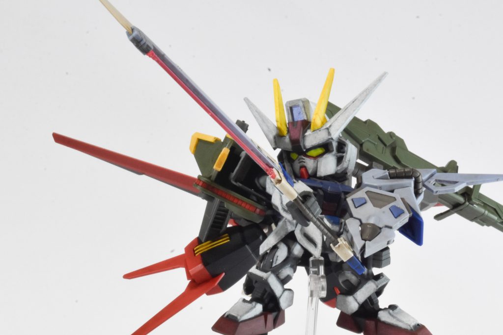 武器が大きいとポージングが映えますね。