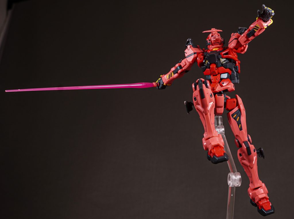 gMS-α 赤いガンダム–8枚目/制作者：しるばにあ