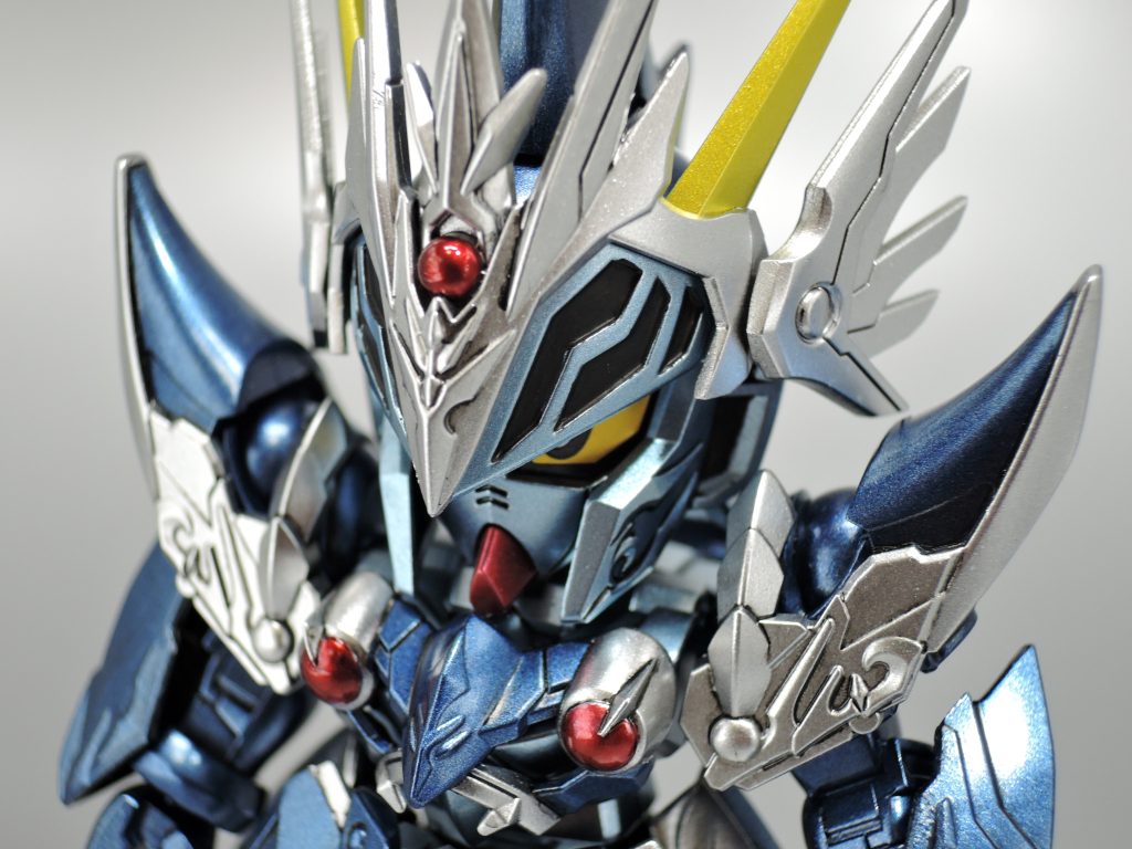 兜飾りの黒い部分はエナメルのフラットブラックで筆塗り後の拭き取りで楽チン塗装です☆