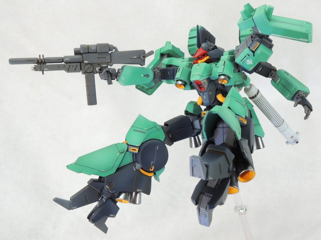 ■モノアイ ハイキューパーツ製「ルミドーム2」蛍光ピンクΦ2.0㎜を貼り付けました。ブラックライトに反応して鮮やかに輝いてくれます。