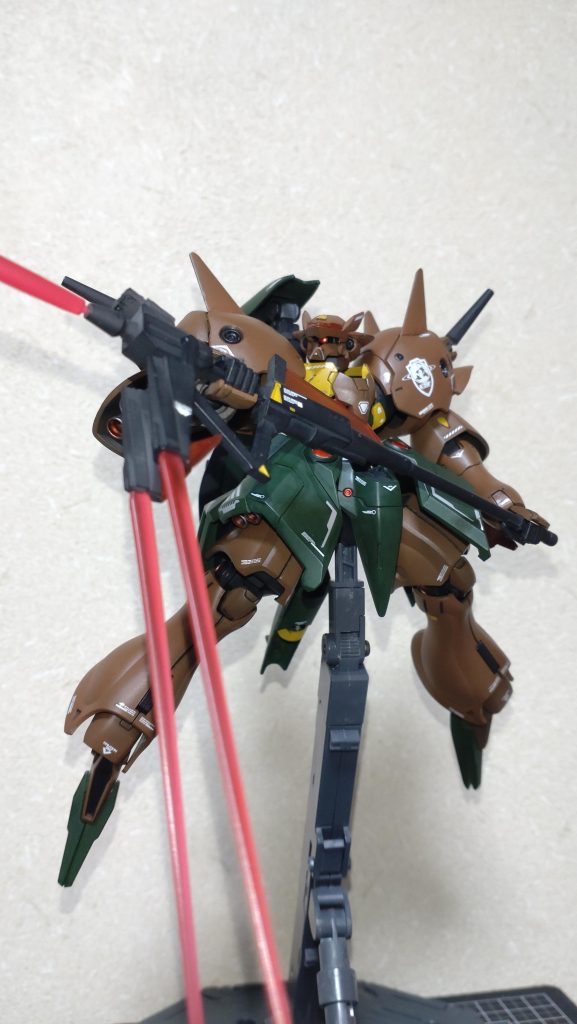 鉤爪部にビームサーベルを追加したため、大鎌として使用することができます。