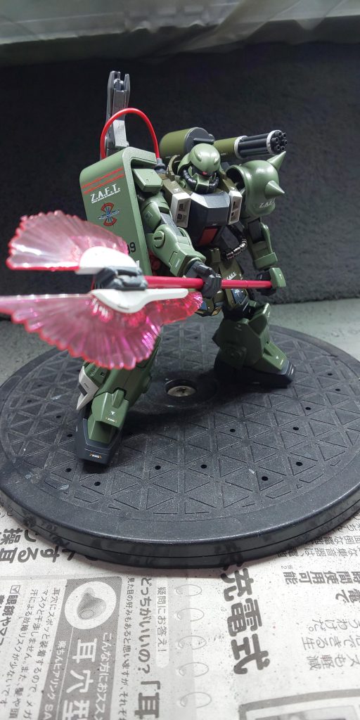  宇宙世紀のザクの意匠を残しつつ、近接戦、砲撃戦に対応出来るようにと作ってみました。いつもどおり場当たり的な改造で予想外にポロリがありますが、とりあえず見てくれはバランス良く出来ているかな？と😅ここに登録してからイフリートとドム系しか投稿してなかったので、他のMSも作れてよかったです😆 最後まで見ていただきありがとうございました。