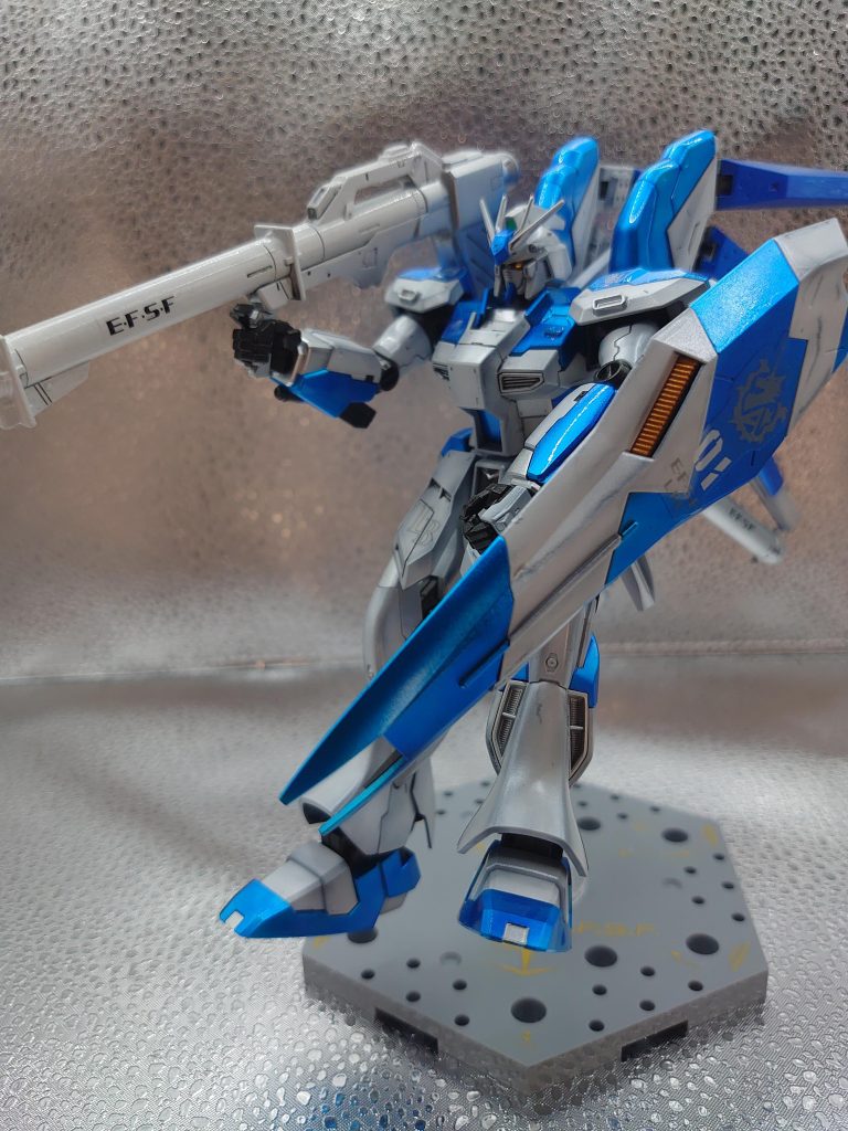 Hi-νガンダム キャンディ&パール塗装–5枚目/制作者：Leo