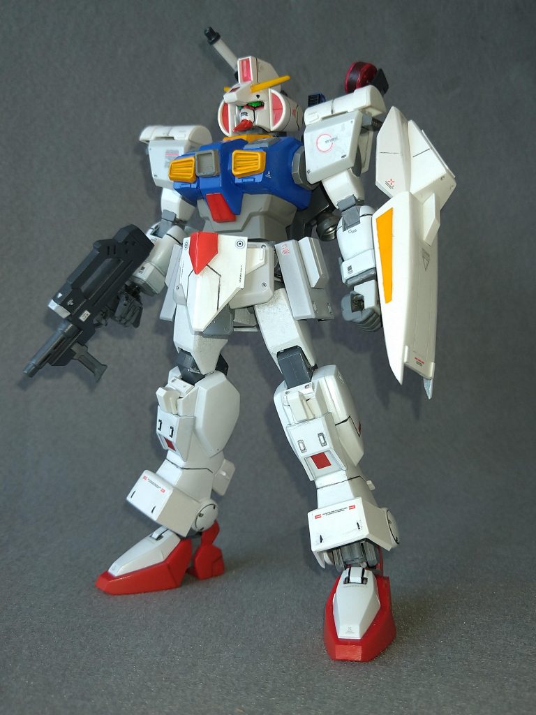 組み立て済の旧ＨＧを本体のみ武器一切無しで550円で購入したので、ジャンクパーツをぺたぺたと