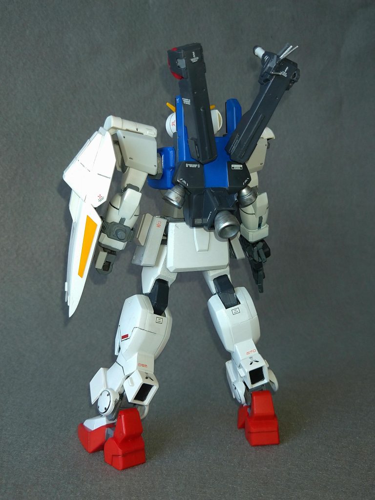 とある機体を目指したのですが知人からは「 何これ？」・・・まあ設定画とはほど遠いし（ くやしい）