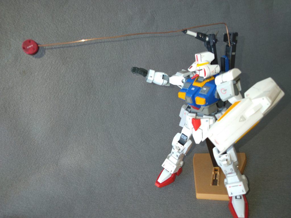 「 オマエなんぞは、これで充分なんだよッ！」試験機なのでＳガンダムタイプのインコムを搭載しております