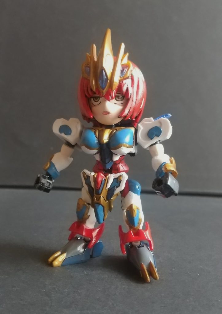 塗装はジーアクっぽい感じで、あとは孫尚香感が出るようにゴールドで所々を縁取りします頭飾りですがジーアクのツノっぽくすると髪色の赤と被るのでアンテナ部分はカットし、てきとうな形にして金で塗って孫尚香感を出します。